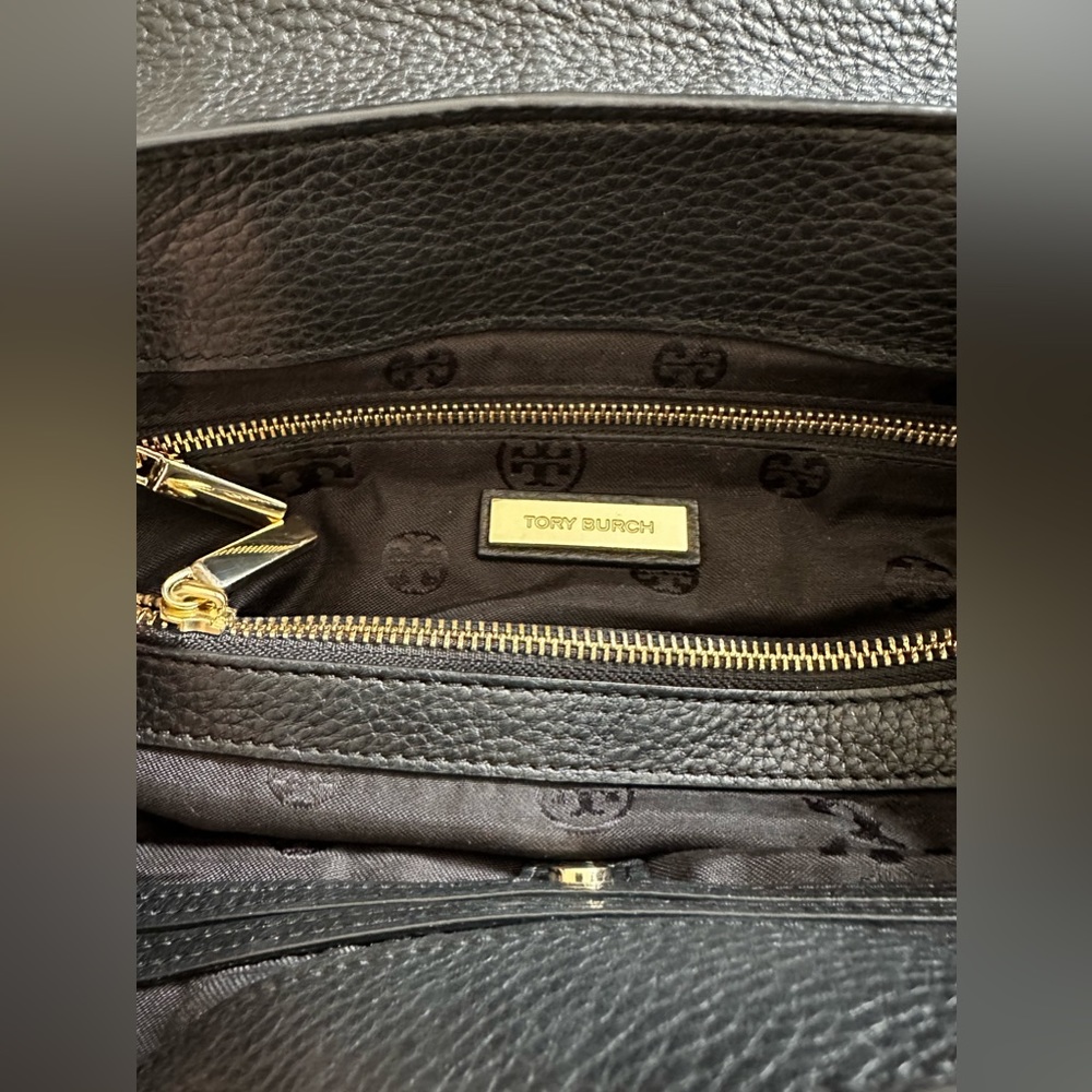 LEATHER TORY BURCH HANDBAG WITH MATCHING WALLET - Picture 2 of 8